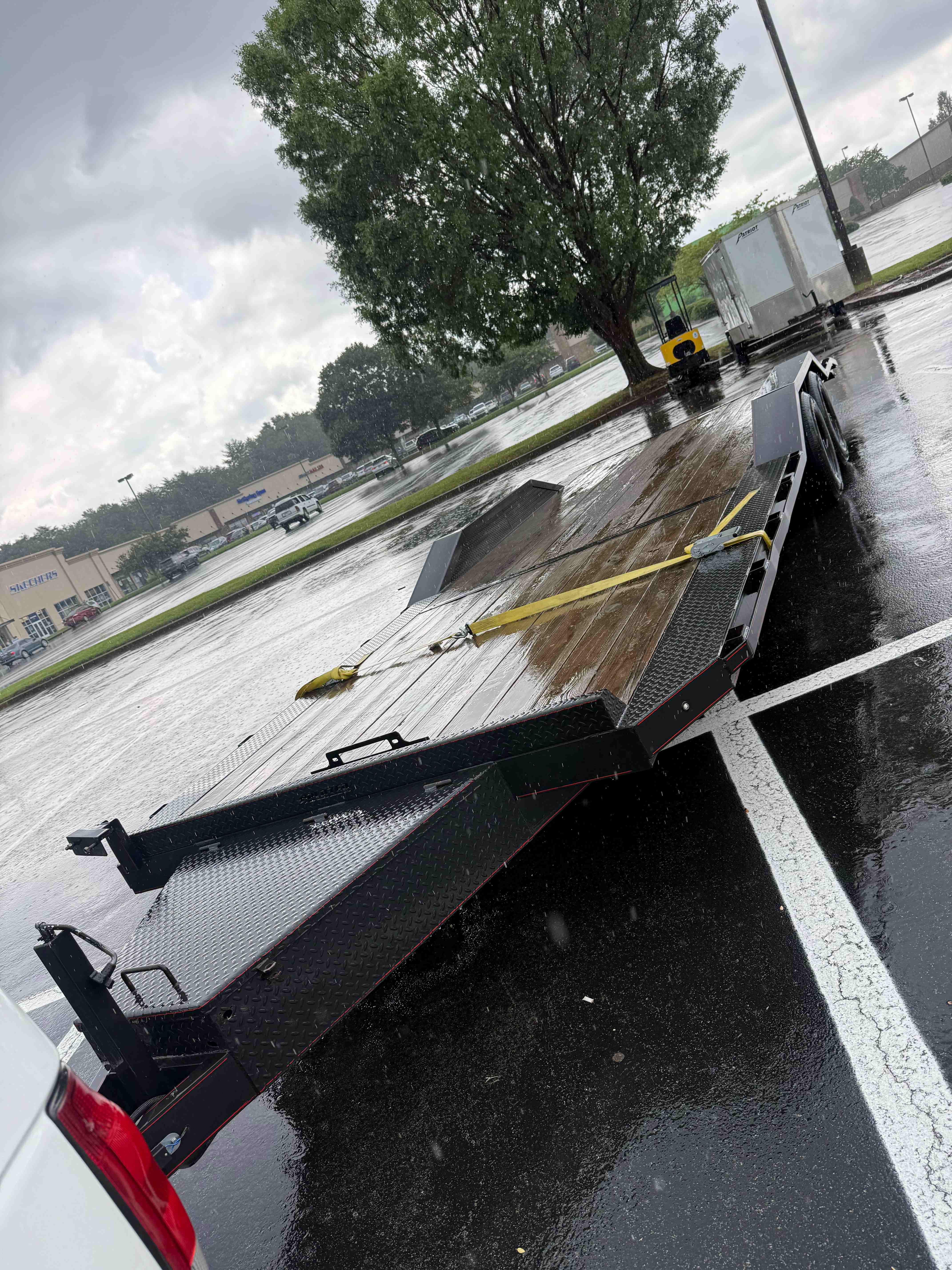 2024 24Ft 10K Blazer Car Hauler thumbnail 3